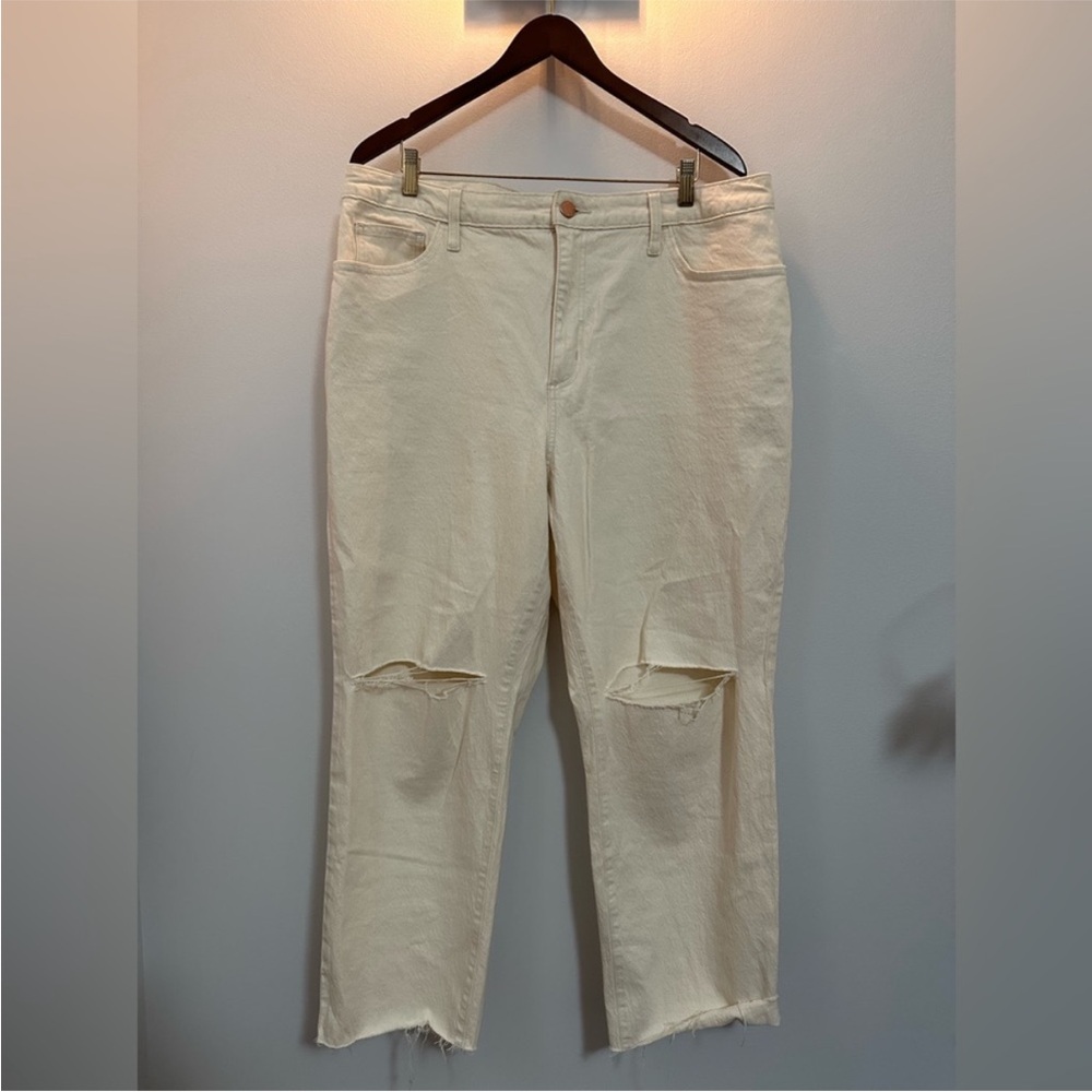 Universal Thread Cream Straight Leg Jeans